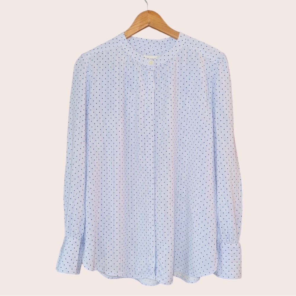 LOFT Women Light Blue Polka Dot‎ Button Down blouse size large